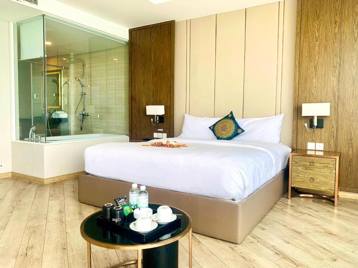 Rollton Ocean View Apartment Nha Trang Luaran gambar