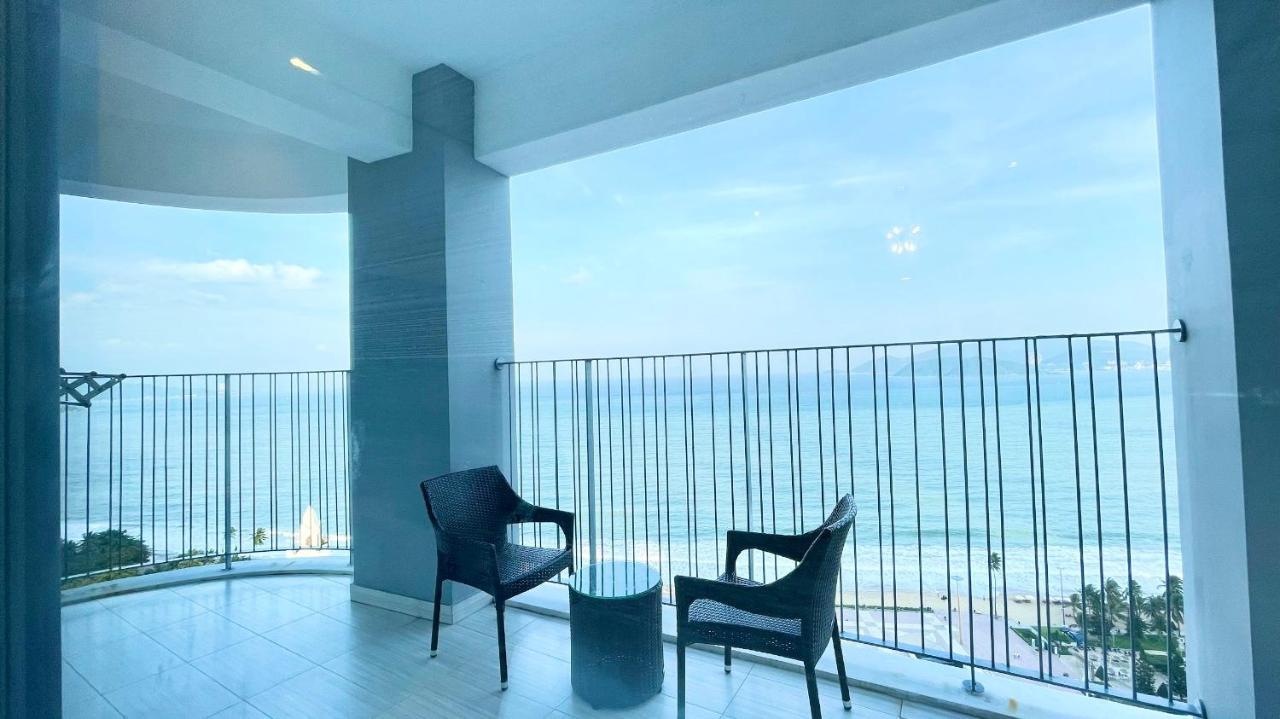 Rollton Ocean View Apartment Nha Trang Luaran gambar